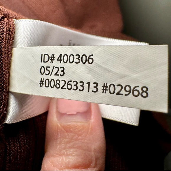 Express Silky Soft Fitted Ribbed Mock Neck Sweater Tank size XS rich mocha color - Picture 3 of 7